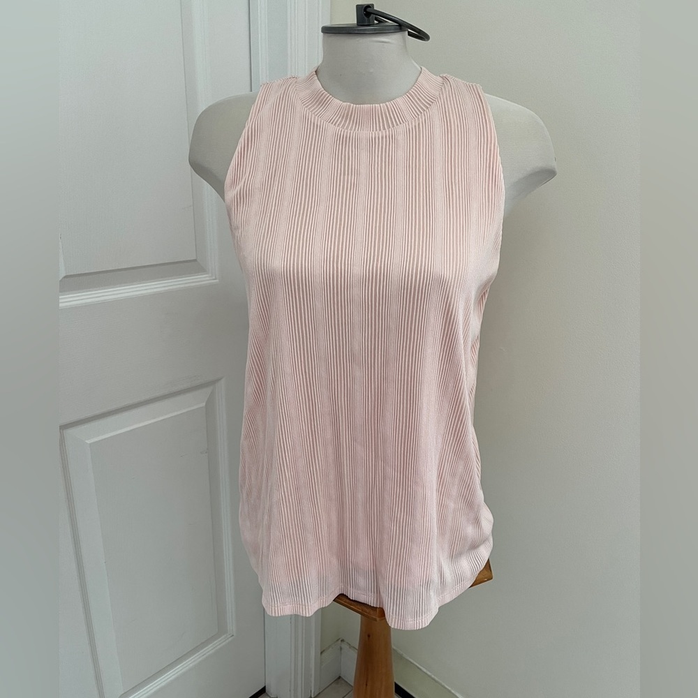 RW & Co peach sleeveless ladies top size large